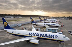 Ryanair, voli cancellati: risarcimento di 950 euro a una coppia