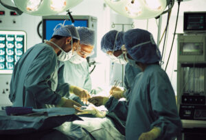 Vicenza, stuzzicadenti nel cuore: salvato dal chirurgo