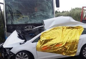 San Giovanni Rotondo: incidente tra bus e auto, un morto