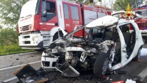 Vigonza, scontro frontale tra auto e camion: Daniele Caccin morto a 22 anni
