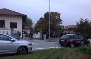 Montalenghe (Torino): sparatoria davanti a villetta di sinti, ferito un carabiniere
