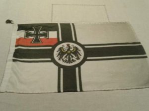 carabiniere-bandiera-nazista