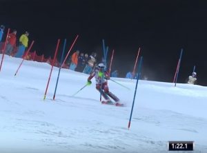 Palle di neve su Henrik Kristoffersen: lo sciatore sbotta