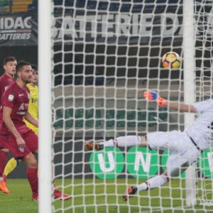 Chievo-Cagliari 2-1 highlights, pagelle: Giaccherini, Inglese, Pavoletti video gol