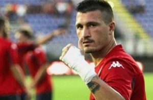 Fabio Pisacane: incidente d’auto per il giocatore del Cagliari (foto Ansa)