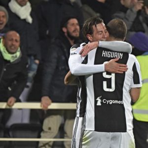 Fiorentina-Juventus 0-2 highlights, pagelle. Bernardeschi-Higuain video gol