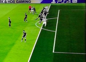 Juventus-Tottenham 2-2, moviola: Higuain fuorigioco sul primo gol, Kane gol viziato da fallo su Chiellini, Benatia-Kane poteva starci rigore