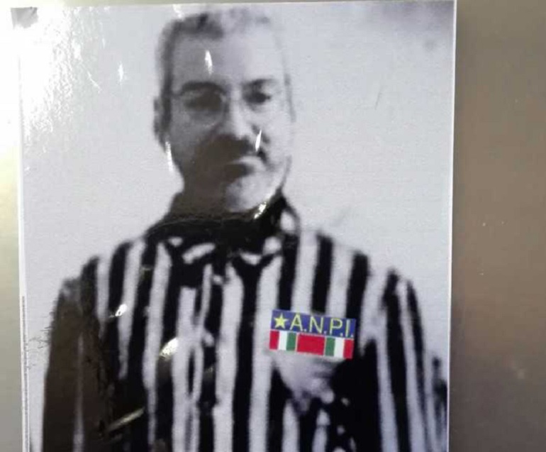 Furio Honsell, adesivi antisemiti contro l'ex sindaco di Udine