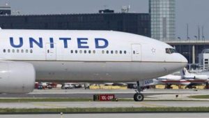 Un aereo della United: nuova gaffe per la compagnia