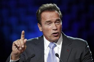 Arnold Schwarzenegger, bollettino medico intervento cuore aperto