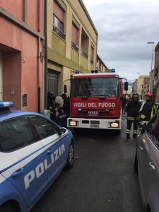 Cagliari: arrestata la madre depressa che ha dato fuoco alla casa. Con lei un neonato