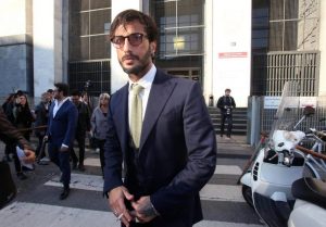 Fabrizio Corona, la richiesta della Procura: "Foto sui social? Torni in carcere"