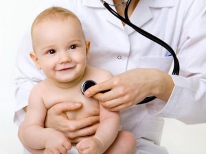 Castelfranco Veneto, critica pediatra del figlio su Facebook: il medico la cancella dalle liste