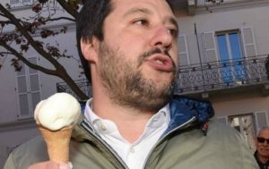Matteo Salvini: "Domenica mi sono rilassato, ho preso un gelato. Stavolta me l'hanno dato"