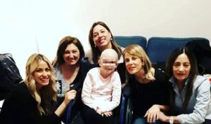 Elena Santarelli e Alessia Marcuzzi fanno visita ai bimbi mala Elena Santarelli e Alessia Marcuzzi insieme per i bimbi ricoverati presso la struttura 'A casa di Edo'