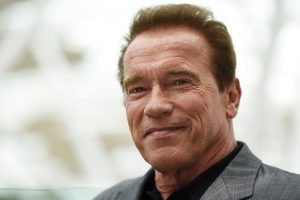Arnold Schwarzenegger operato d'urgenza a cuore aperto: paura per la star