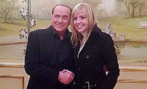 Silvio Berlusconi con Silvia Sardone ad Arcore (foto Ansa)