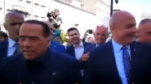 Sostenitore di Berlusconi a Trieste 