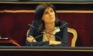 Chiara Appendino e l'avviso della Procura di Torino per il disastro di Piazza San Carlo