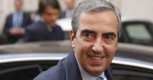 Gasparri: "Renzi licenzia Di Maio e i contributi? Fico vada a fargli da colf"