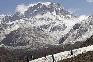 Tragedia in montagna: Simone La Terra, alpinista italiano morto sull'Himalaya