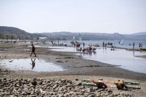 Lago di Bracciano, tornano acqua e turisti: boom di prenotazioni per il primo maggio