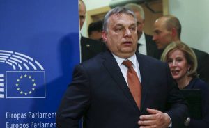 Viktor Orban, stravince le elezioni: terzo mandato, Ungheria muro anti-migranti e ricollocamenti
