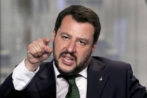Governo, Salvini ultimatum a M5s e Forza Italia: "Basta liti o si torna al voto"