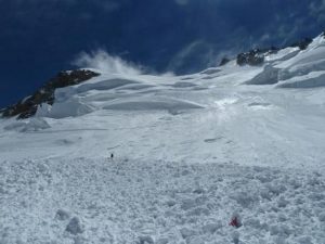 Pila, valanga travolge sciatori: si temono vittime