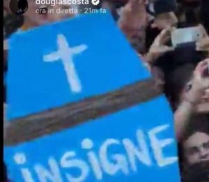 Napoli, i tifosi preparano la richiesta di maxi risarcimento alla Juventus per  bara di Insigne