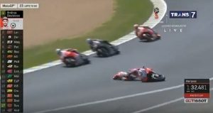 MotoGp. Andrea Dovizioso cade di Francia mentre è in testa: ora è a -49 da Marquez