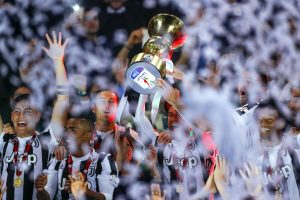 Juventus trionfa in Coppa Italia, video e foto della premiazione