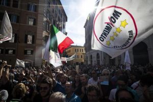 Piazze contro: Pd per la Repubblica il 1 giugno, M5S e Lega il 2 giugno per l'altra Repubblica