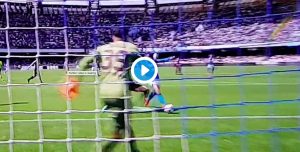 Napoli-Torino, video: grave errore di Burdisso e gol di Mertens