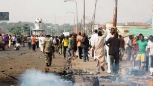 Gierra in Africa, attentati religiosi: bombe in moschea in Nigeria, granate su chiesa in Centrafrica