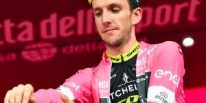 Ciclismo, Giro d'Italia: Yates doma il Gran Sasso, Aru e Froome vanno ko