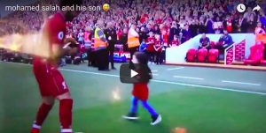 YOUTUBE Salah mania a Liverpool, ovazione figlia