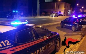 Benevento: aggredisce carabiniere con una bottiglia rotta, arrestato nigeriano