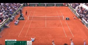 Roland Garros, Cecchinato batte Djokovic: il match point VIDEO
