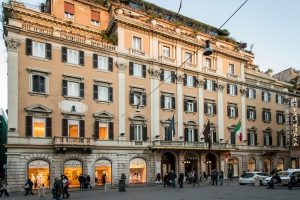 Grand Hotel Plaza di Roma, tassa di soggiorno incassata ma non versata? Il proprietario è il "suocero" di Conte