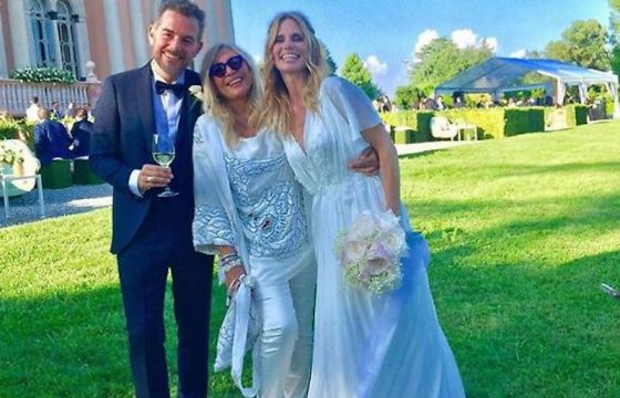 Daniele Bossari e Filippa Lagerback, Mara Venier si presenta alle nozze in abito bianco FOTO 02