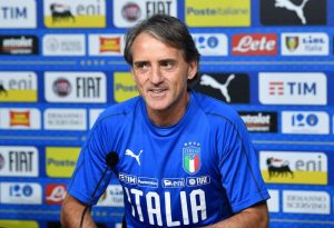 Roberto Mancini, ct Italia, soccorre donna investita a Senigallia. Il figlio di lei: "Meno male che l'Italia non è ai Mondiali"