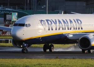 Ryanair primo vettore nel 2017, quasi doppia Alitalia per numero passeggeri (36 milioni contro 21)