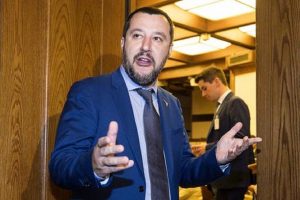 YOUTUBE Matteo Salvini insiste sui rom: "Tanti Comuni mi chiedono già il censimento"