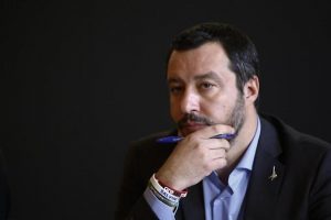 Ue, il piano di Salvini: spostare asse da Berlino-Parigi a Visegrad. I migranti? Solo lo spunto