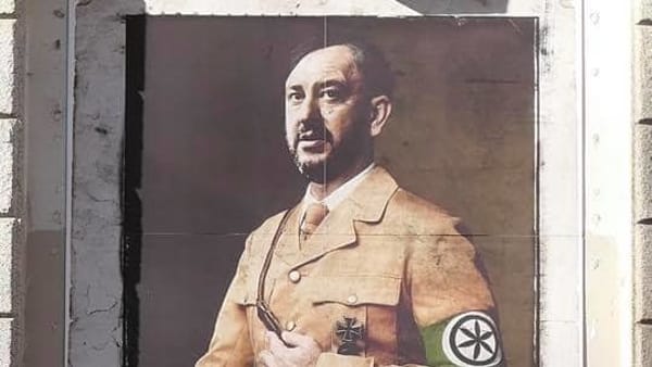 Matteo Salvini come Adolf Hitler