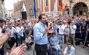 Salvini: "Pacchia finita per i clandestini. Ong? No a vicescafisti nei porti italiani" 