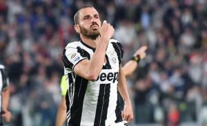 Calciomercato Milan, Bonucci: la Juventus propone scambio con Caldara. Higuain non è coinvolto nella trattativa