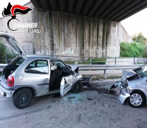 Pomigliano d'Arco (Napoli): carabinieri investiti mentre fanno rilievi per un incidente. 2 morti
