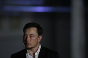 Thailandia, Elon Musk insulta il sub che ha salvato i ragazzi nella grotta: "Pedofilo"